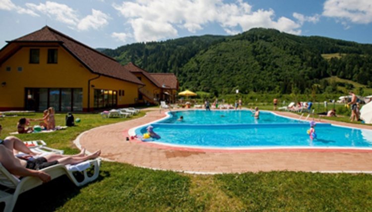 Bella Austria - Zwembad ligbedden